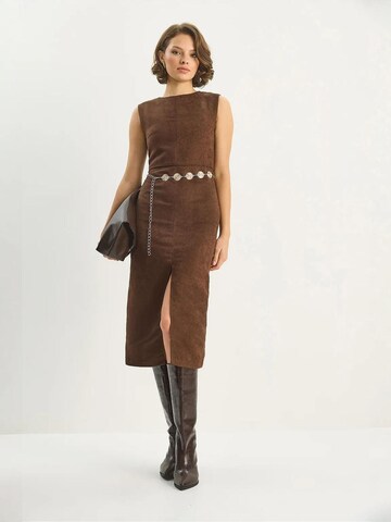 Bianco Lucci - Vestido em castanho