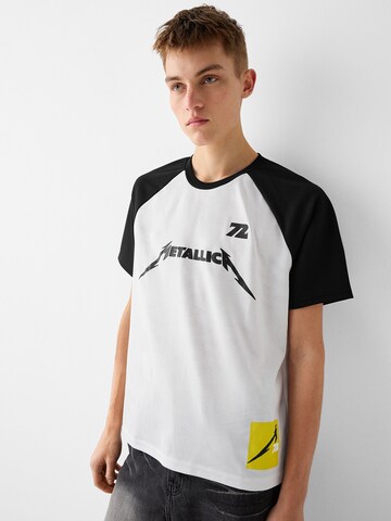 Bershka T-Shirt 'METALLICA' in Weiß