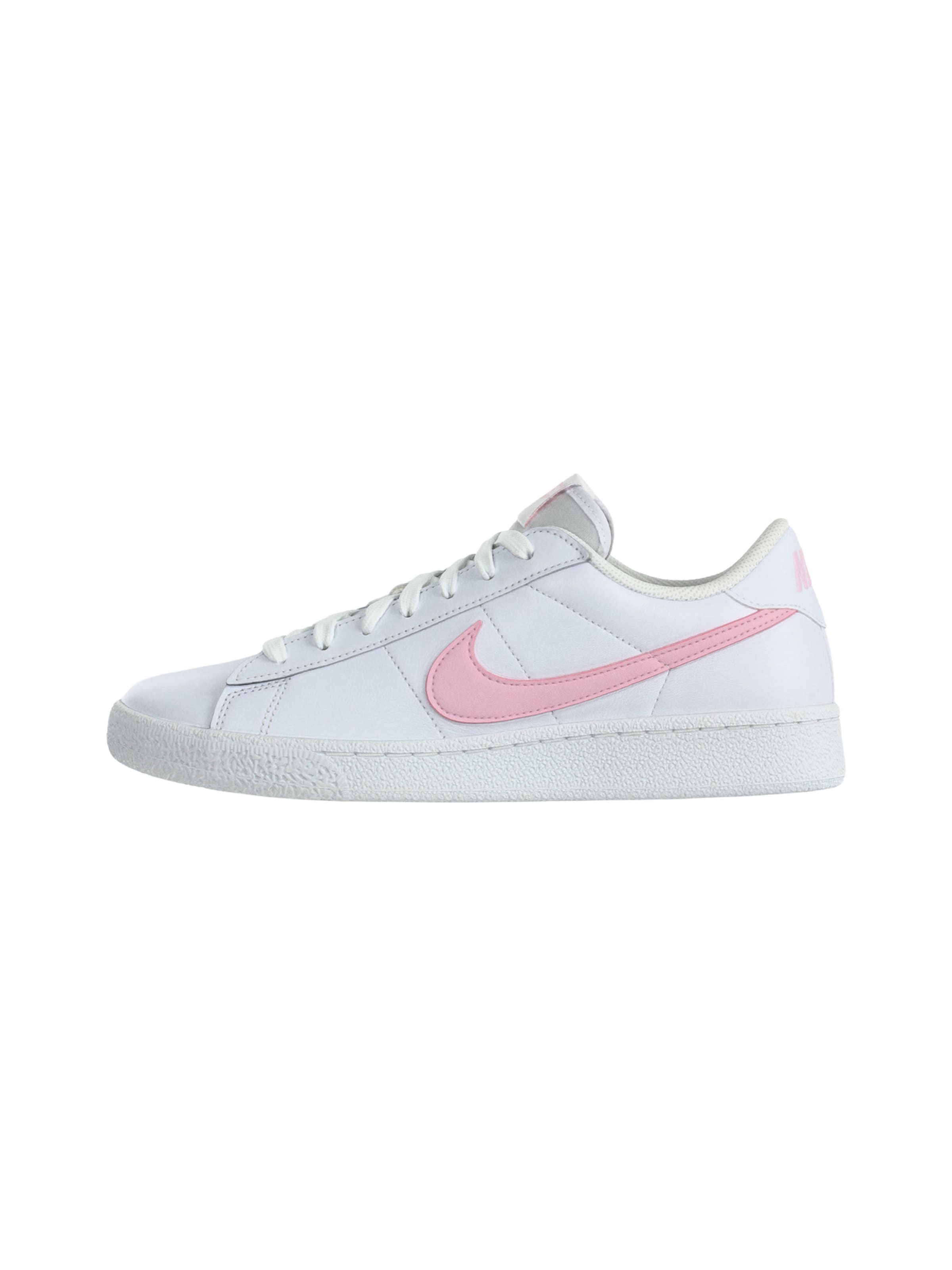 Baskets basses 'CLASSIC' Nike Sportswear en blanc : devant