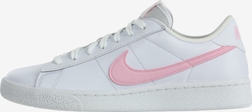 Baskets basses 'CLASSIC' Nike Sportswear en blanc : devant