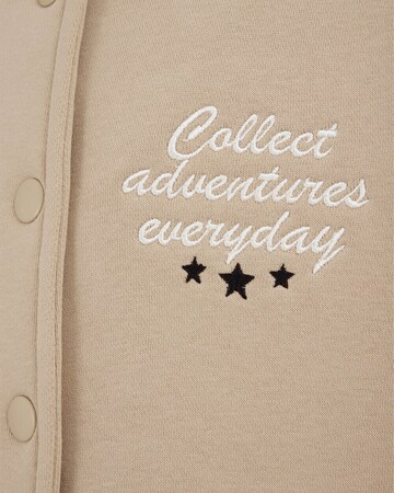 WE Fashion Sweatjacke in Beige