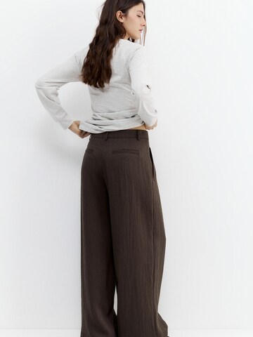 Baggy Pantalon à plis Pull&Bear en marron