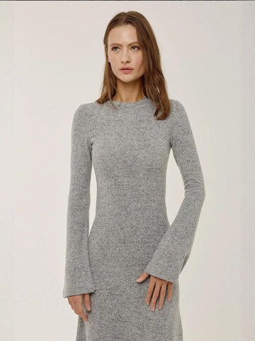 Abito in maglia di Hiccup in grigio