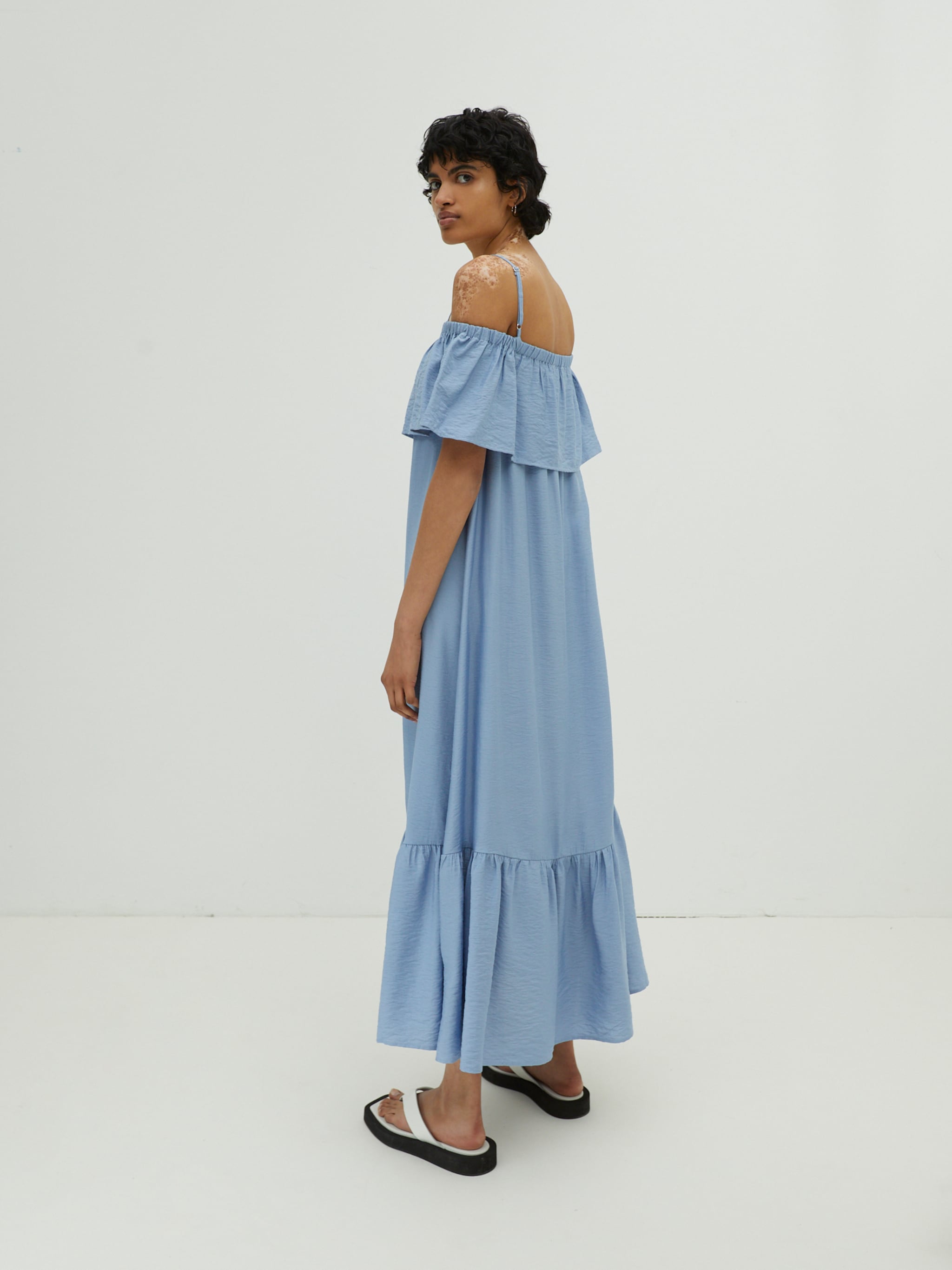 EDITED Produits Robe 'Madeleine' bleu