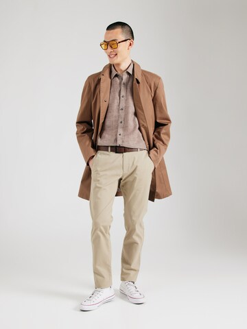Michael Kors Slim Fit Paita värissä ruskea