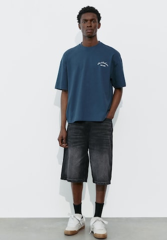 Pull&Bear Shirt in Blue: front