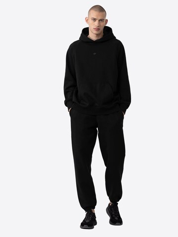 4F Tapered Sports trousers in Black
