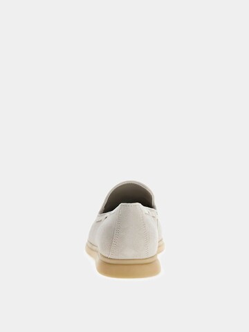 GUESS Mokassin 'Aryana' in Beige
