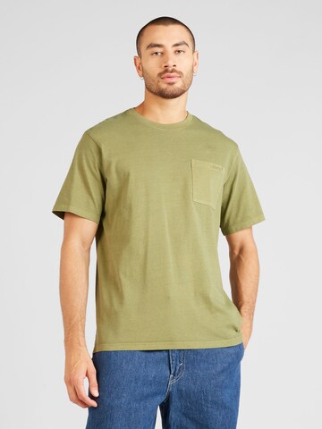 LEVI'S ® Shirt 'SS Pocket Tee RLX' in Grün: predná strana
