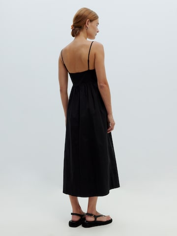 EDITED فستان 'Gia' بلون أسود
