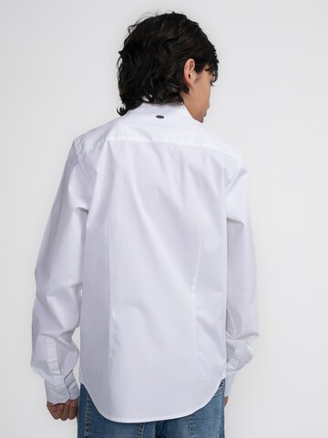 Coupe slim Chemise 'Mcgrath' Petrol Industries en blanc