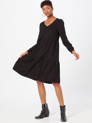 Robe 'MARY' JDY en noir : devant