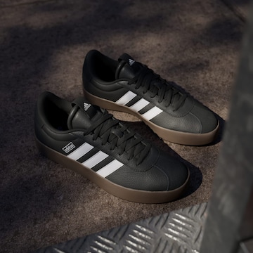 ADIDAS SPORTSWEAR Σνίκερ χαμηλό 'VL Court 3.0' σε μαύρο