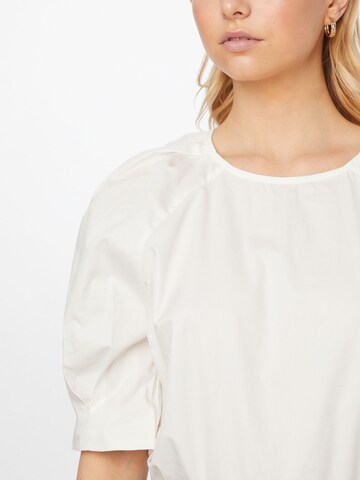 Esmé Studios - Blusa en blanco