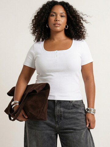 Trendyol Curve - Camiseta en blanco: frente