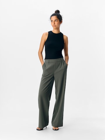 Wide leg Pantaloni chino 'OBJLisa' di OBJECT in verde