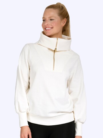 Magadi Athletic Sweatshirt 'Nora' in White