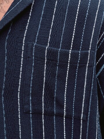 mėlyna JACK & JONES Patogus modelis Marškiniai 'JJEBRADLEY'