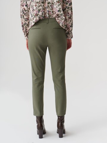 Regular Pantaloni 'FILIMI' de la TATUUM pe verde