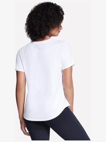 SKECHERS - Camiseta 'Skechers GODRI SWIFT TEE' en blanco