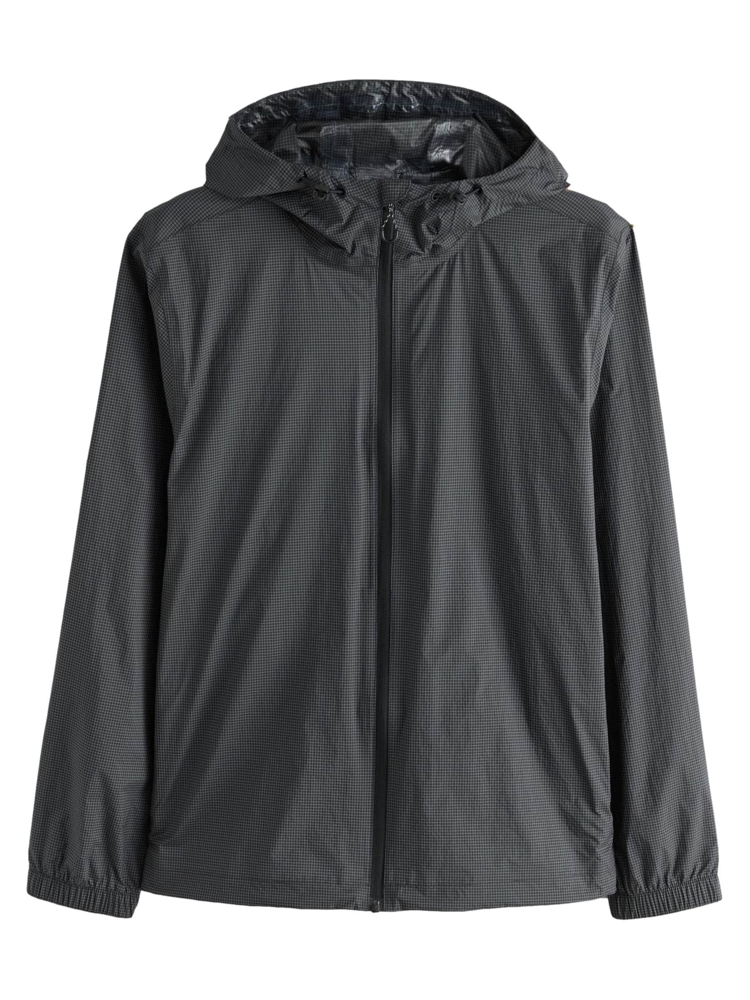 Next - Casaco funcionais em preto: frente