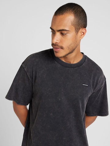 UNDER ARMOUR Funktionsskjorte i sort