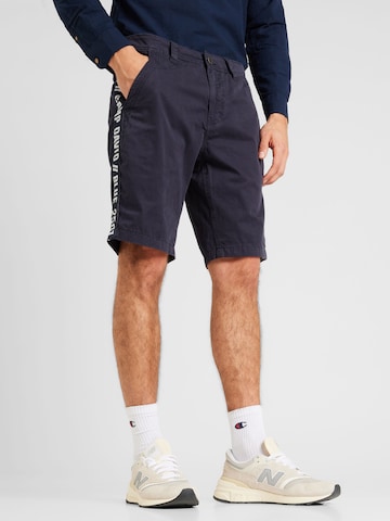 CAMP DAVID Regular Chino Pants in Blue: front