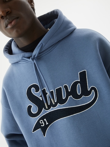 Sweat-shirt Pull&Bear en bleu