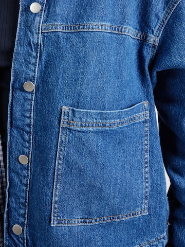 VILA Between-Season Jacket 'VIJaf' in Blue