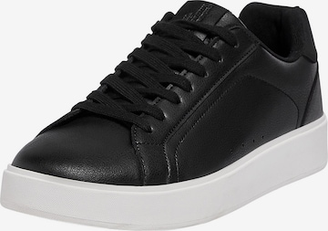 Sneaker low de la Pull&Bear pe negru: față