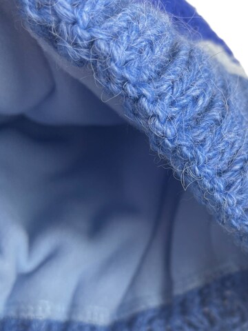 Kumixi Beanie 'Bommelmütze' in Blue