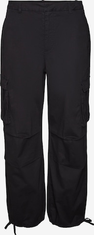 VERO MODA Cargo Pants 'CALLY' in Black: front