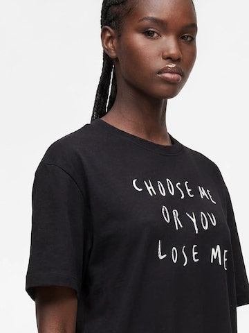 KARL LAGERFELD JEANS Платье 'KLJ x Pietro Terzini' в Черный