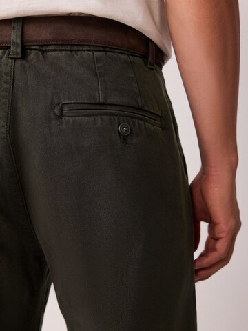 Next Loose fit Pleated Jeans in Brown