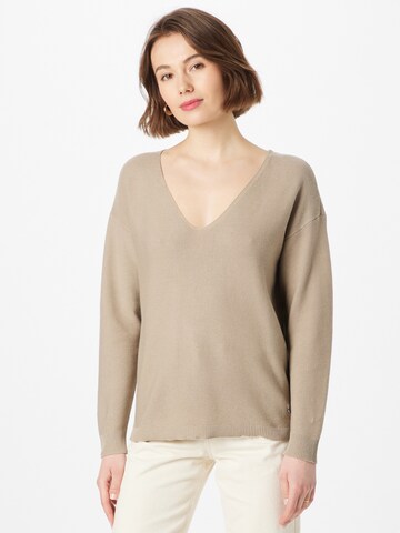 Cream Sweater in Grey: front