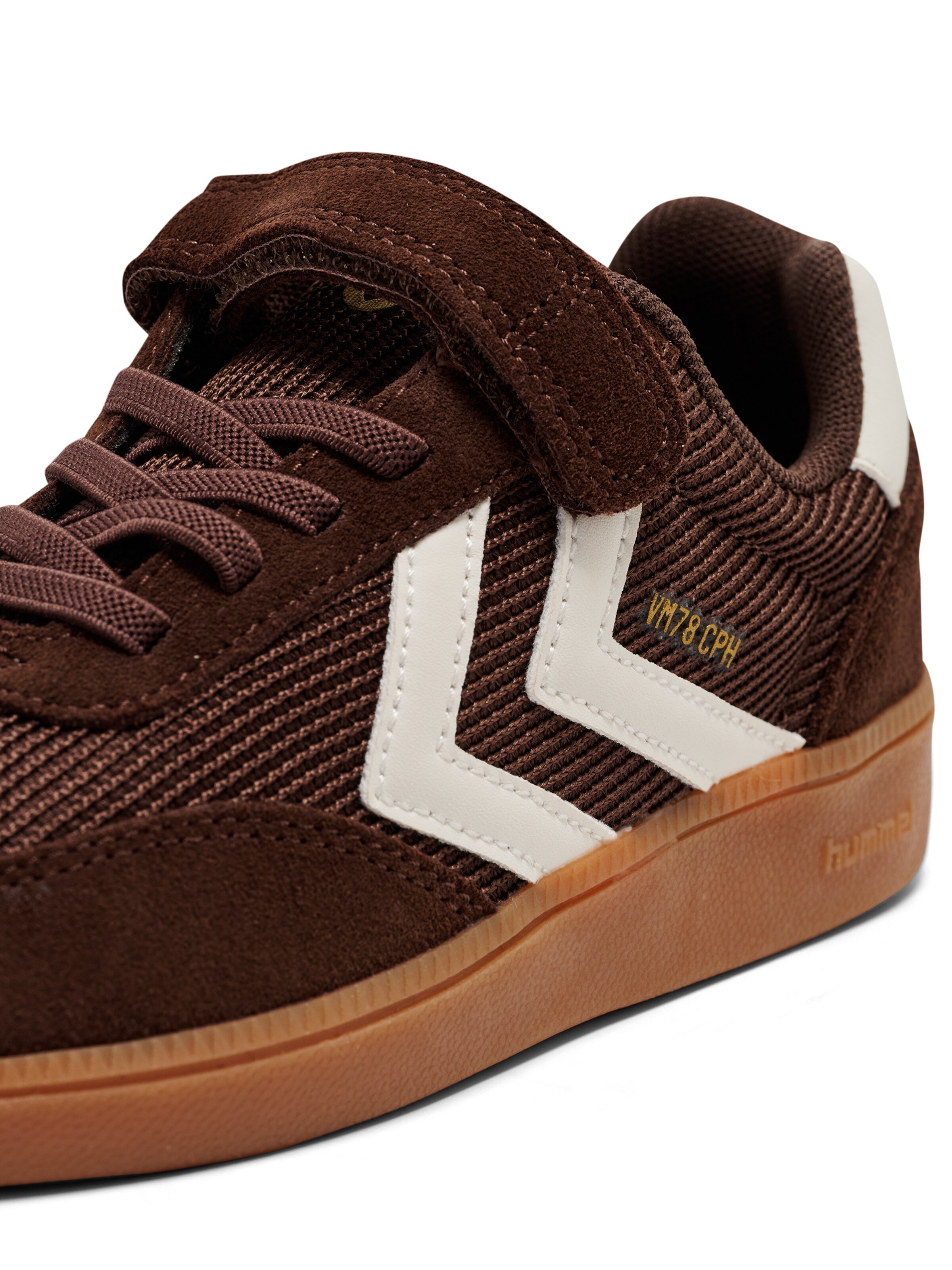 Hummel Trainers in Brown