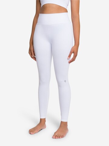 OCEANSAPART Skinny Sports trousers 'Riley' in White: front