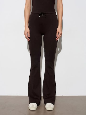 Dilvin Flared Pants in Black