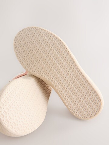 Next Сникърси в розово