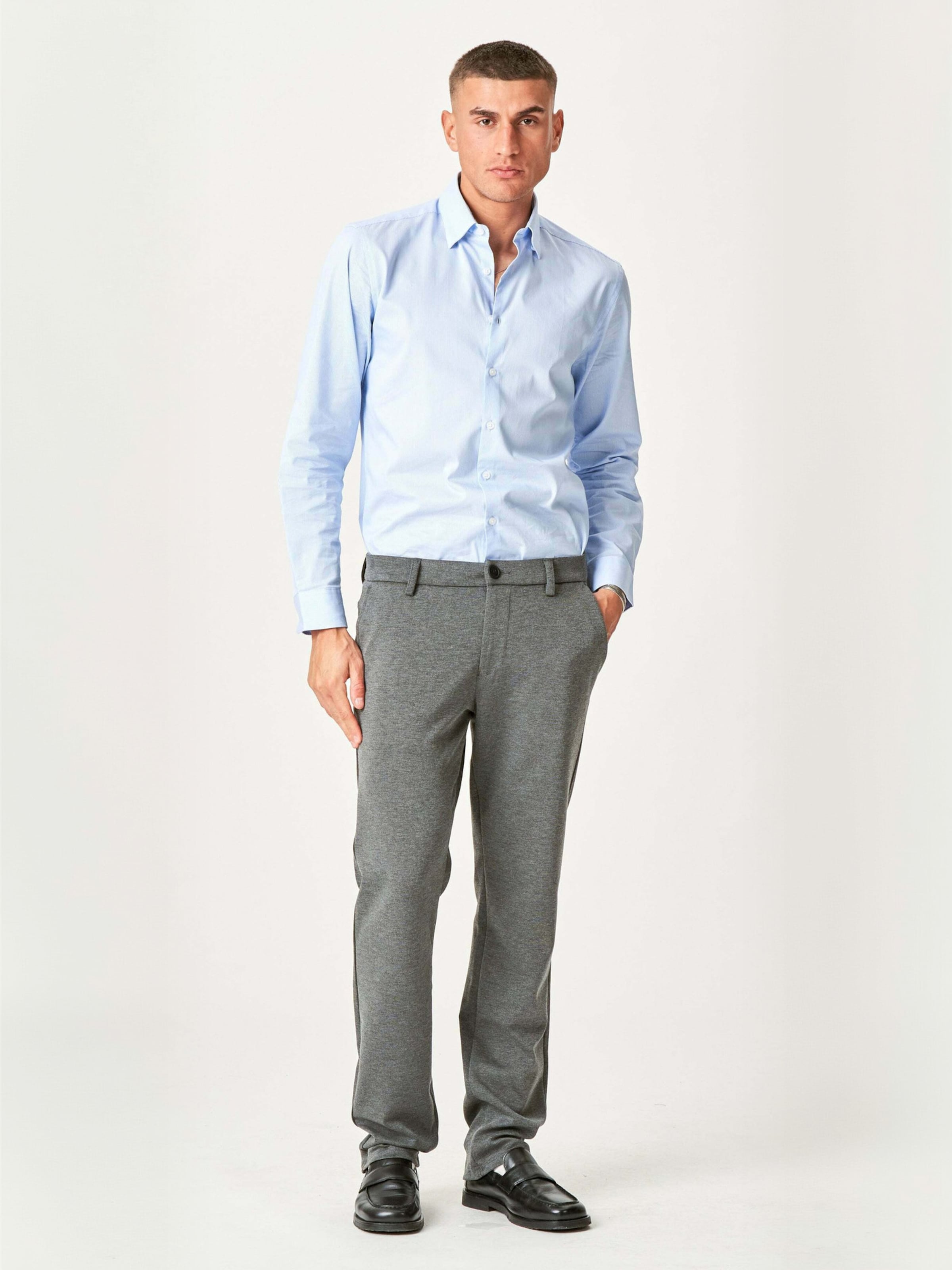 TEESHOPPEN Regular Trousers ' Performance ' in Grey: front