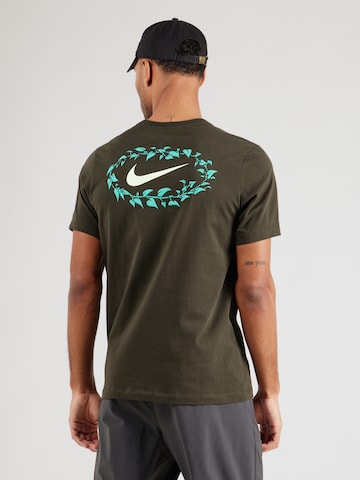 Nike Sportswear Shirt in Groen