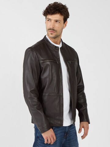 JCC Tussenjas in Bruin