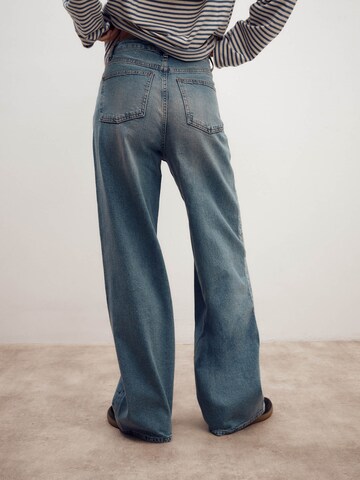 ABOUT YOU x Marie von Behrens Wide Leg Jeans 'Sina' in Blau