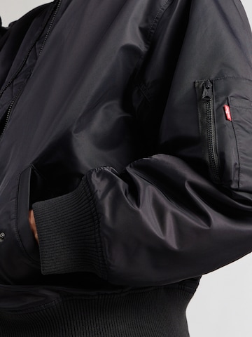 LEVI'S ® Демисезонная куртка в Черный