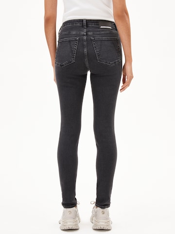 Skinny Jean ARMEDANGELS en noir