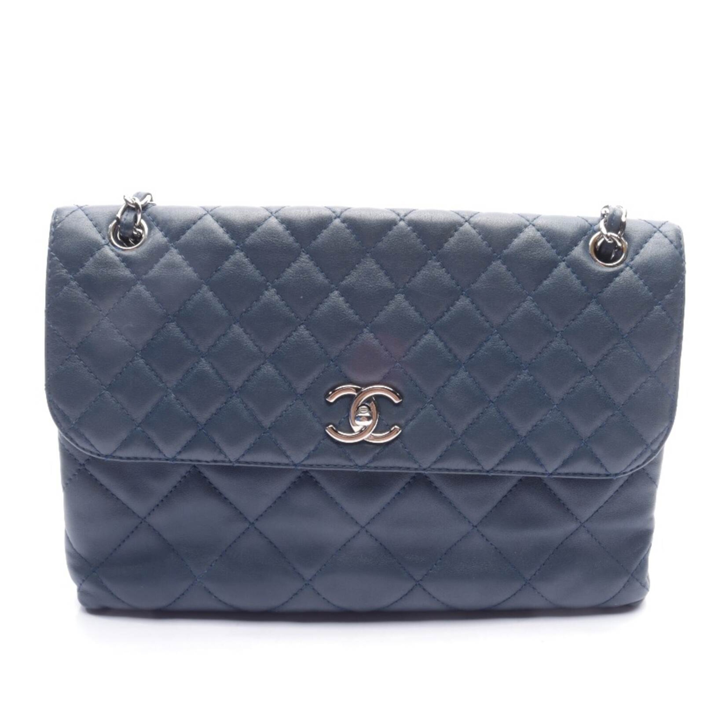 CHANEL Bag in One size in Blue: front