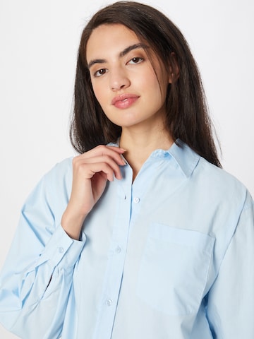 Camicia da donna 'PENELOPE' di NEW LOOK in blu