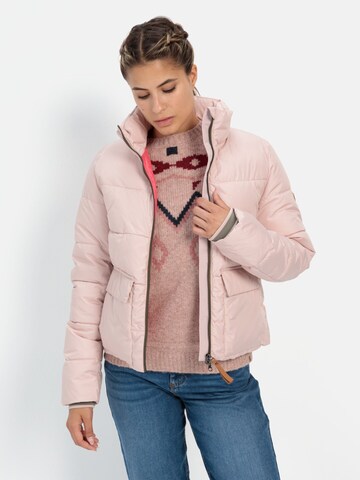 CAMEL ACTIVE Cropped Pufferjacke aus recyceltem Polyester in Pink: Vorderseite