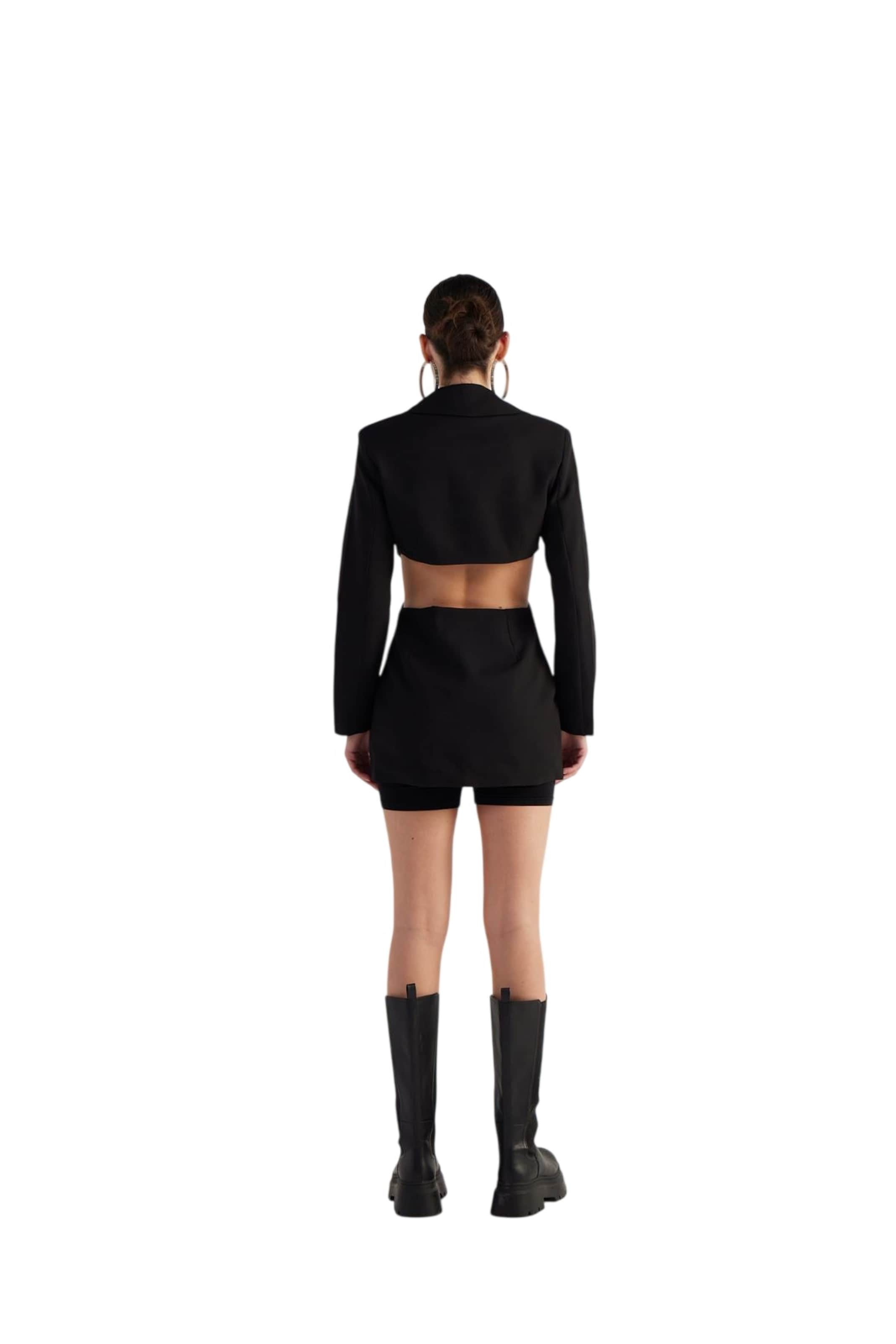 HOLLY LOLLY Blazer in Black