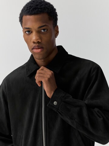 Pull&Bear Tussenjas in Zwart